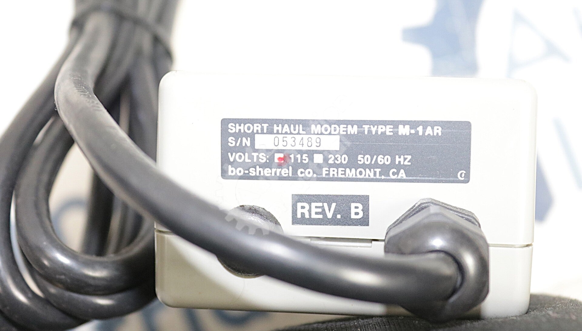 M-1AR By Reliance Electric 115-230VAC 50/60Hz Short Haul Modem NSNB