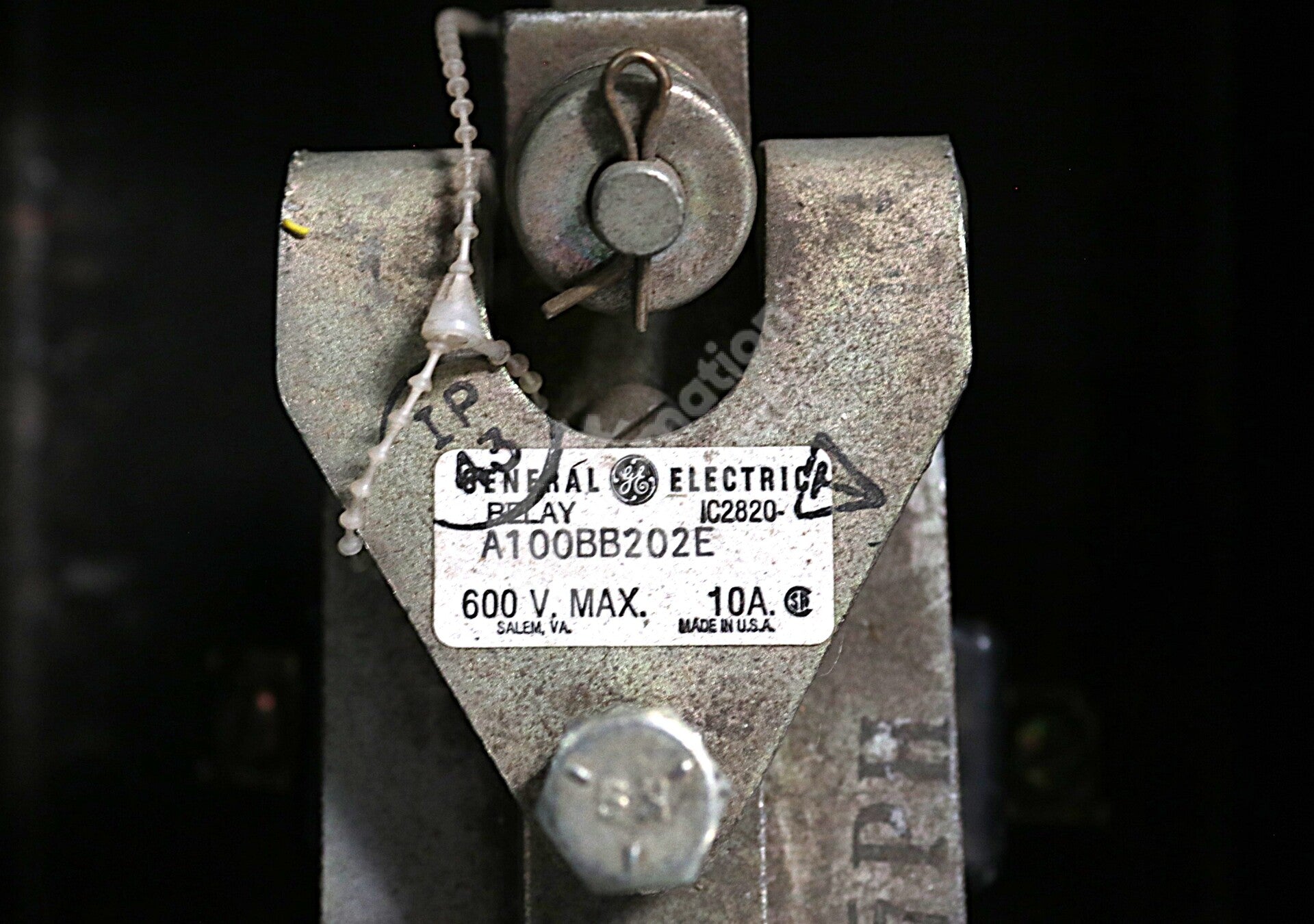 IC2820A100BB202E By General Electric 600 Volt 10Amp Relay