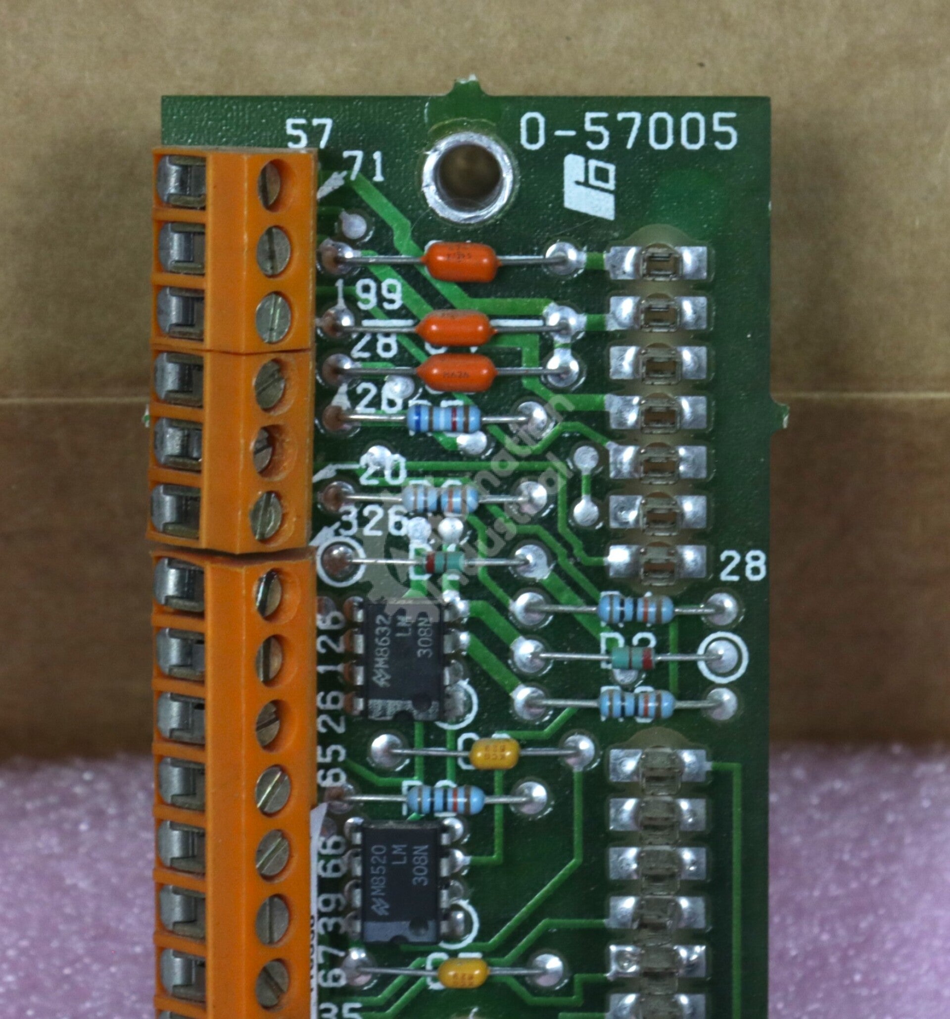 0-57005 By Reliance Electric Remote Operator Buffer PC Board MinPak Plus Series