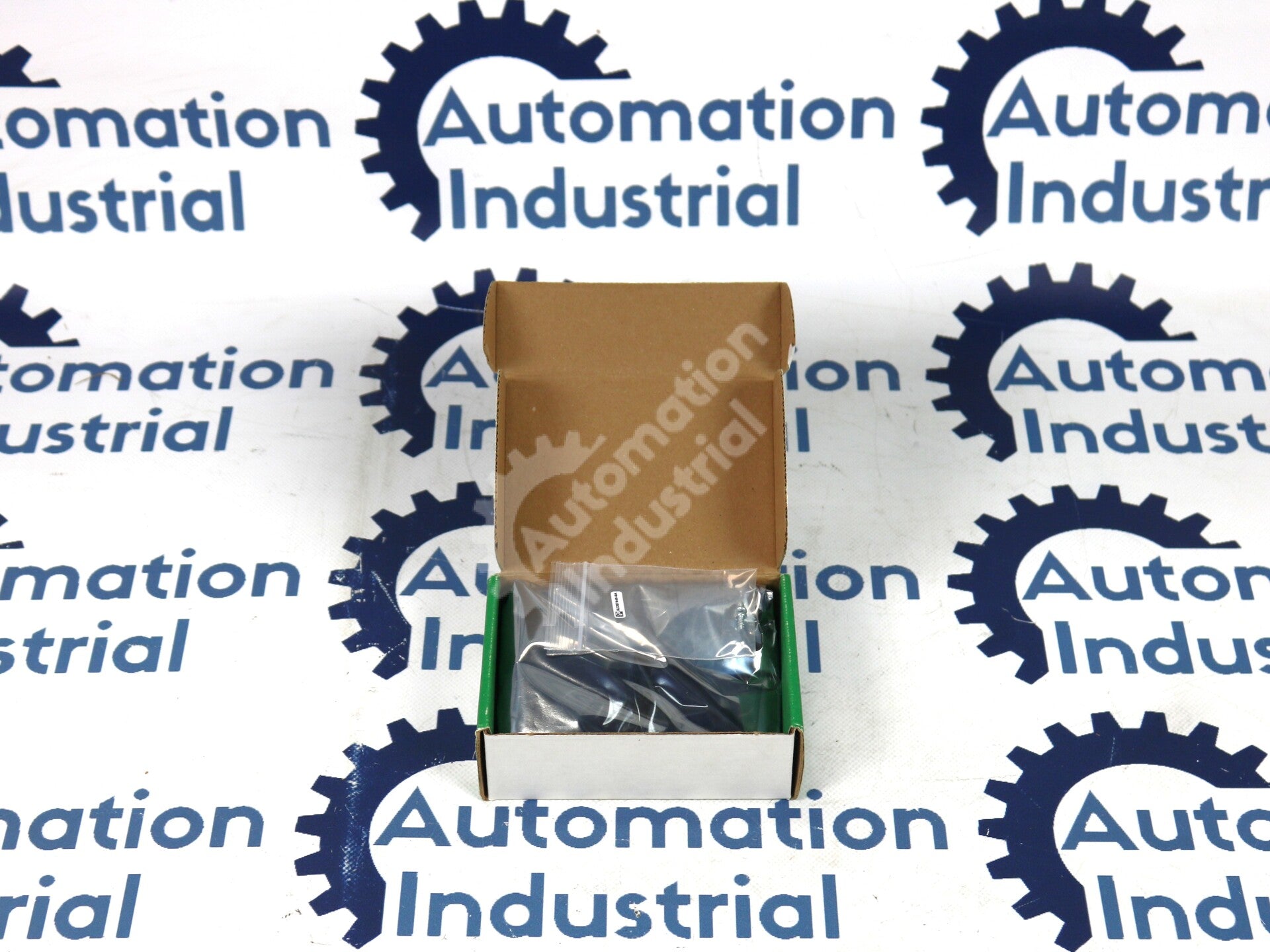 SXWSCDXSELXX By Schneider Electric SmartX IP Controllers Cover Plate NSFP