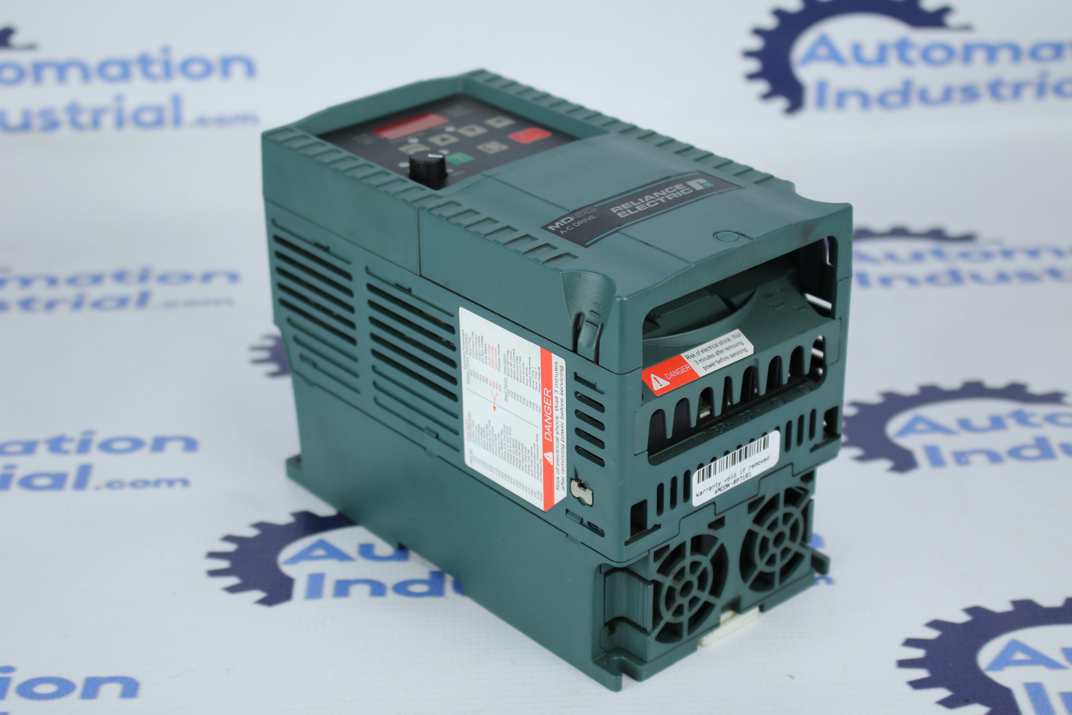 Reliance Electric MD60 6MDDN-8P7101 460VAC 5HP Drive