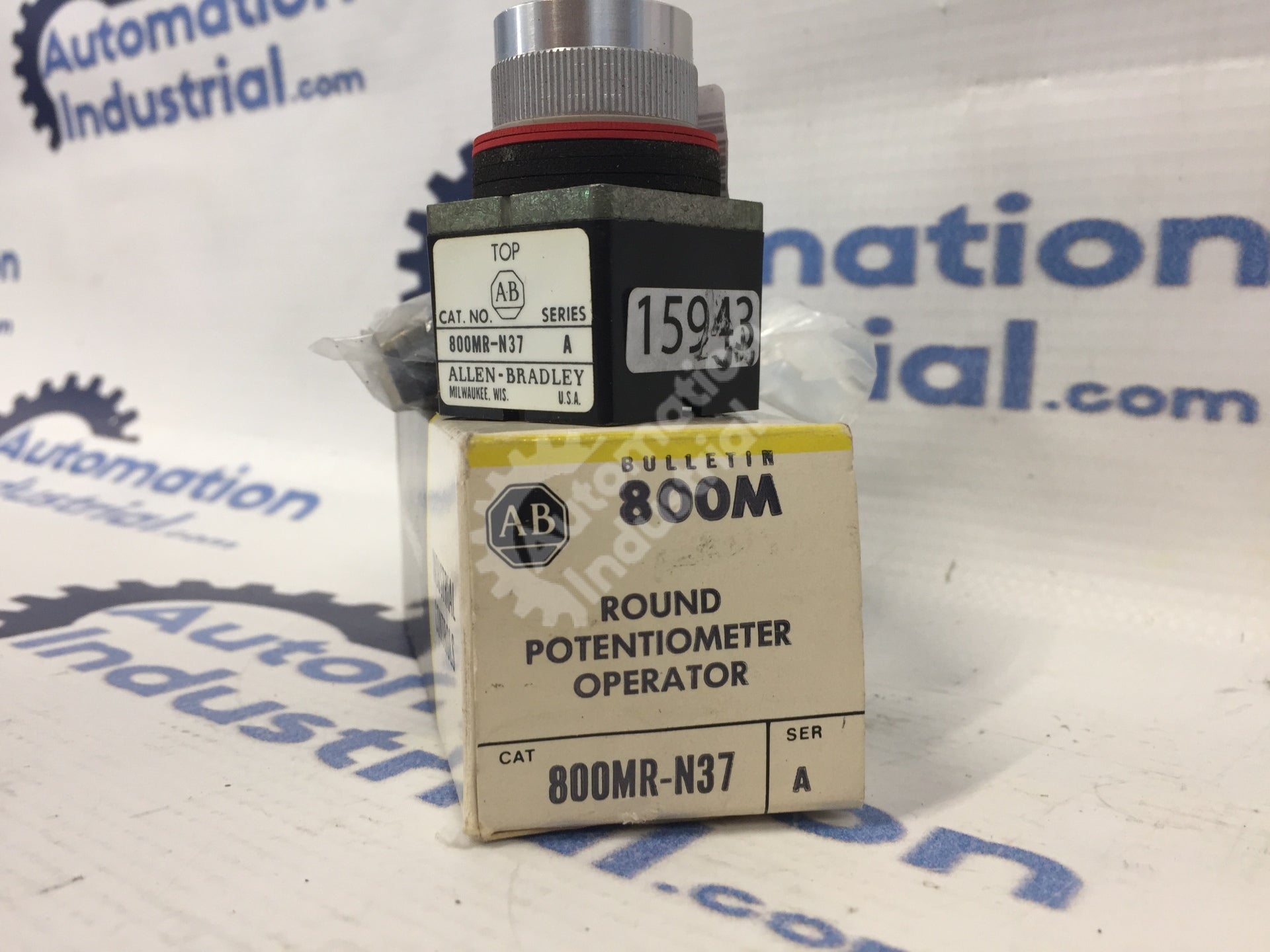 Allen Bradley 800MR-N37 Potentiometer with Hardware